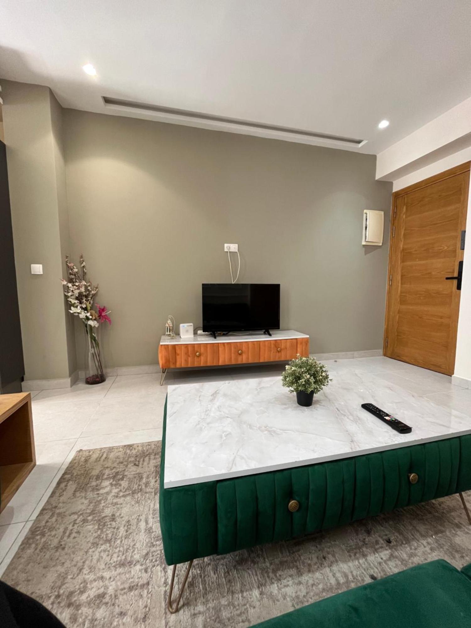Luxury Appartement In Heart Of Casablanca Maarif Exterior photo